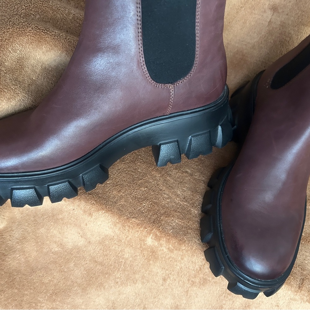 Gianni Bini (New) Brown Leather Chelsea Boots Sz 9.5M - Picture 6 of 7